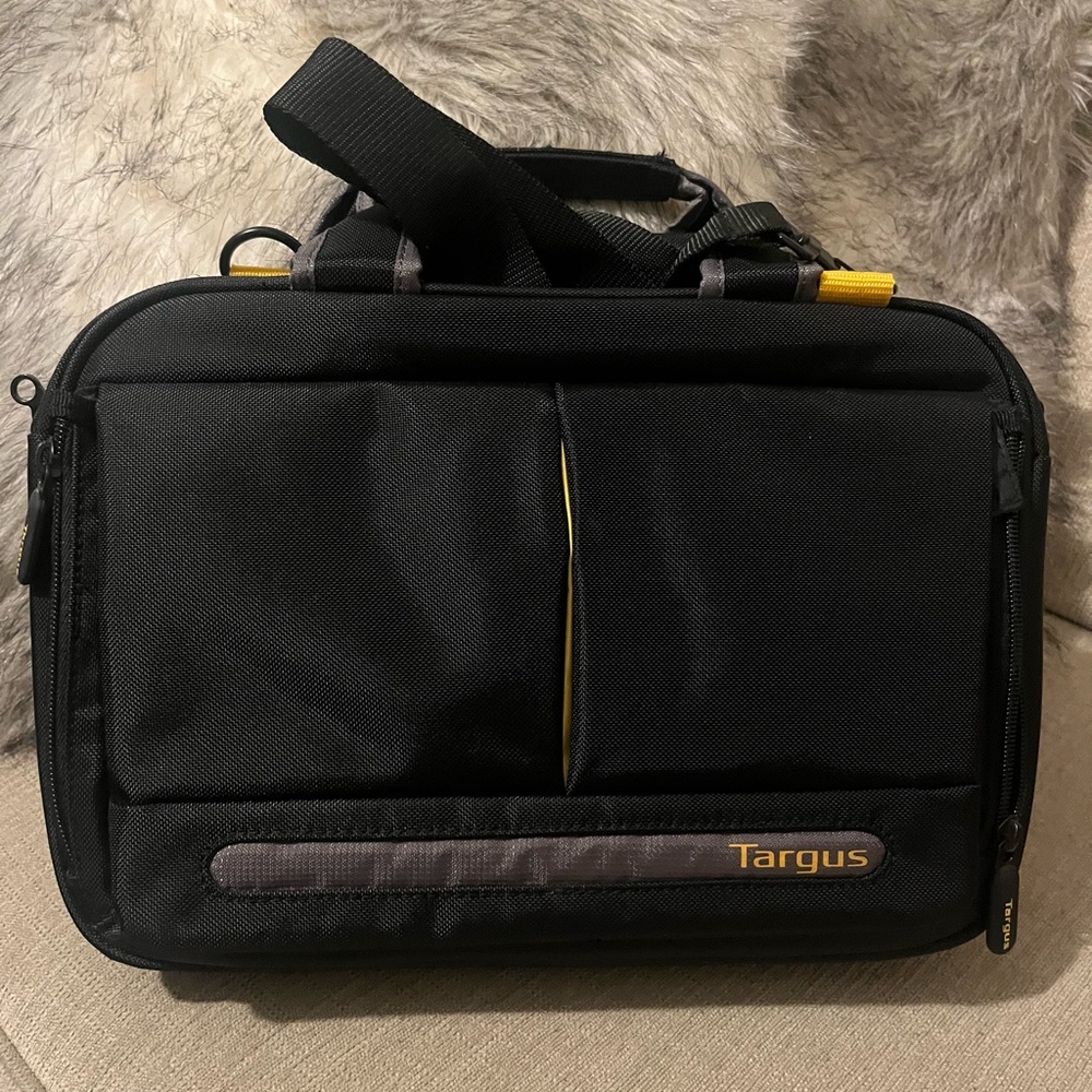 Mini laptop bag